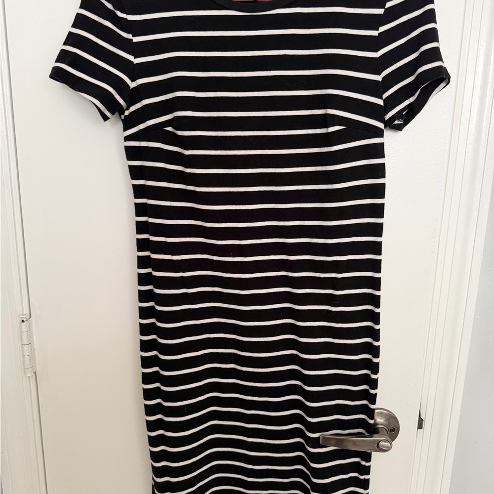 Old Navy Black and White Striped Short-Sleeve Dress